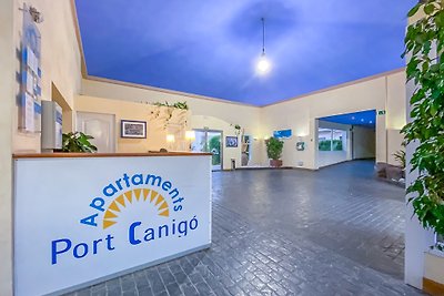 Port Canigo mit Pool