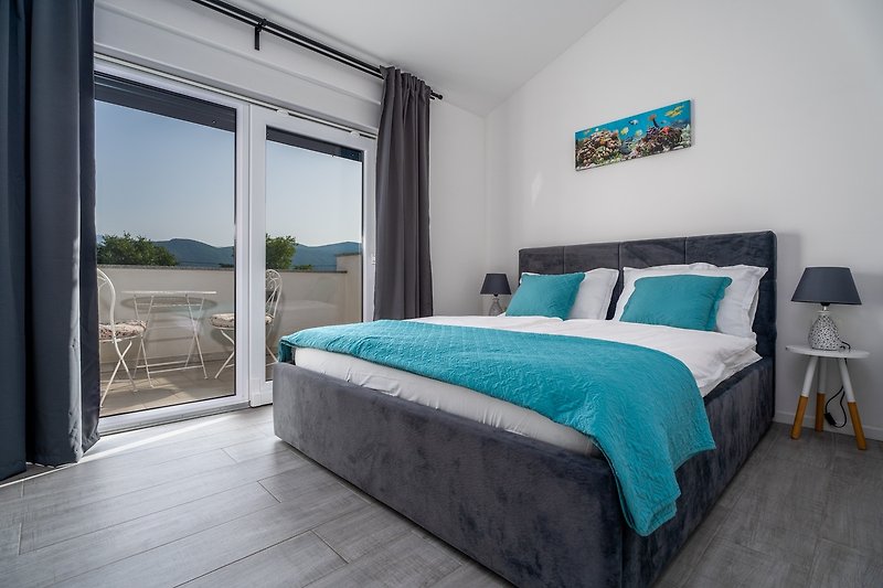 Bedroom No4 with double bed 160cm x 200cm, Air-condition, a balcony with pool views (shared with Bedroom No3)