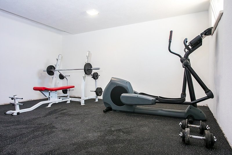 few steps bellow takes you to a gym and playroom
