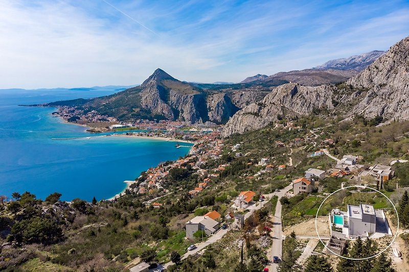 Villa BAMM is located only 3km from Omiš