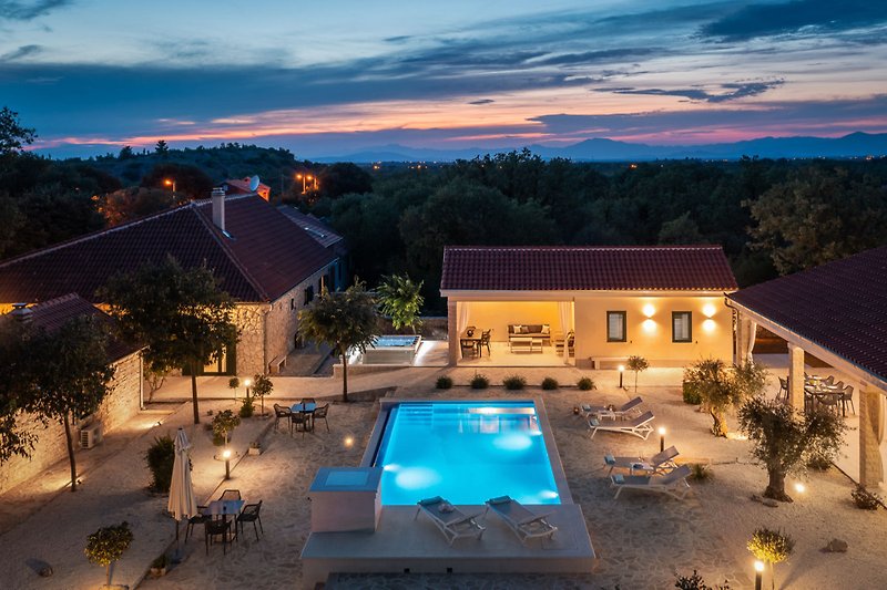 Tosic Estate - Villa, Vineyards and Winery, 6 Bedrooms, 5 Bathrooms
