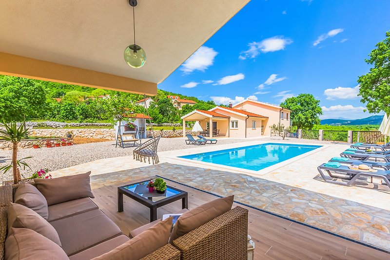 Villa Patria mit Medienraum, privatem Pool, Sommerküche, Fitnessraum