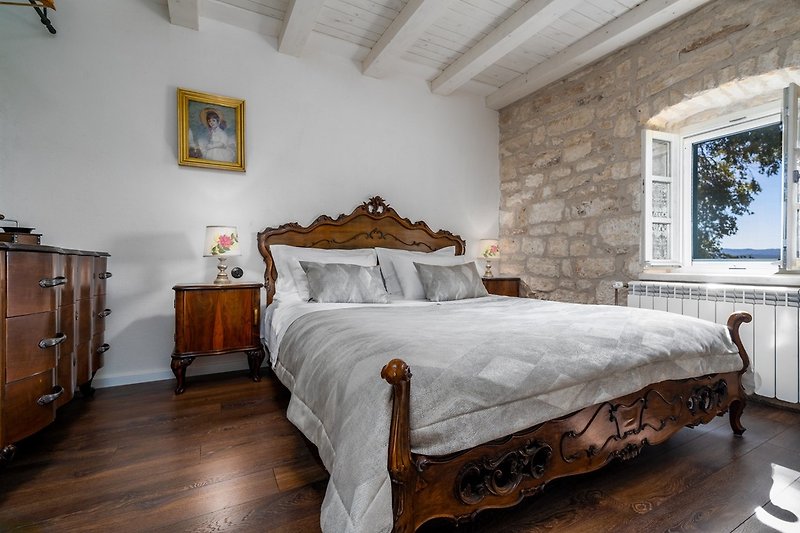 Schlafzimmer Nr. 3 (11 m²) mit einem Kingsize-Bett 170 cm x 200 cm