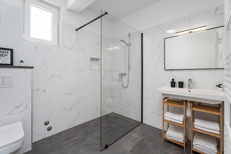 Family bathroom with a shower (for Bedroom No3 and No4)
