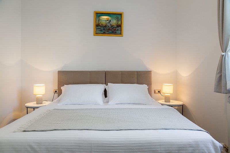Schlafzimmer Nr. 3 mit zwei Einzelbetten 90 cm x 200 cm, die zu einem Doppelbett zusammengestellt werden können