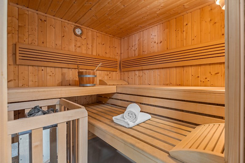 Finnische Sauna für 4 Personen