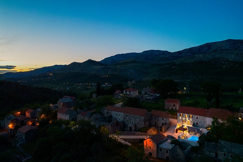 Villa Perina liegt im Dorf Tugare, umgeben von wunderschöner Natur und mit vielen Wanderwegen