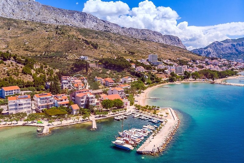 Due to Villa Tina location, Duće and Omiš interesting geographical features, tourists are offered various recreational facilities in nature,