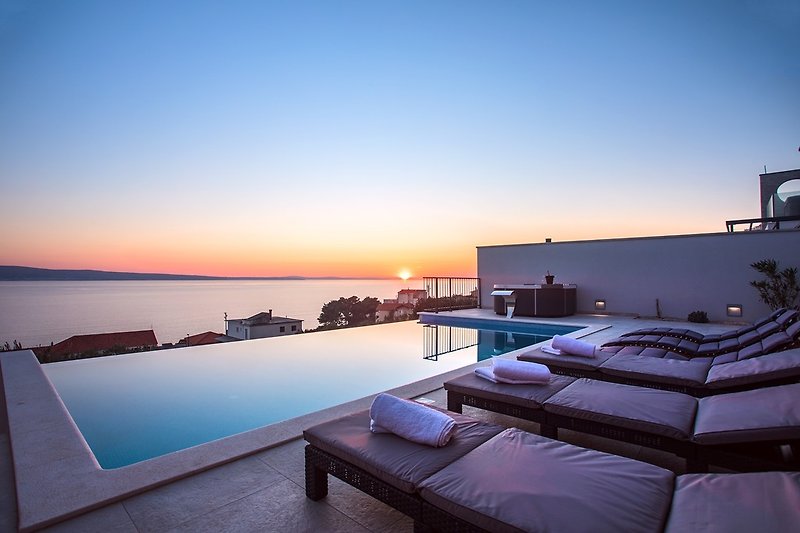 Stunning sunsets, come and enjoy at this amazing accommodation Villa Nano