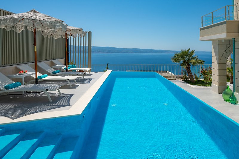 Luxuriöses Ferienhaus mit Pool und Meerblick!