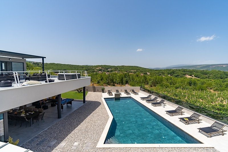 Villa Madre offers absolute privacy and a real luxury retreat 