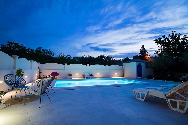 Enjoy evenings at a very comfortable pool area