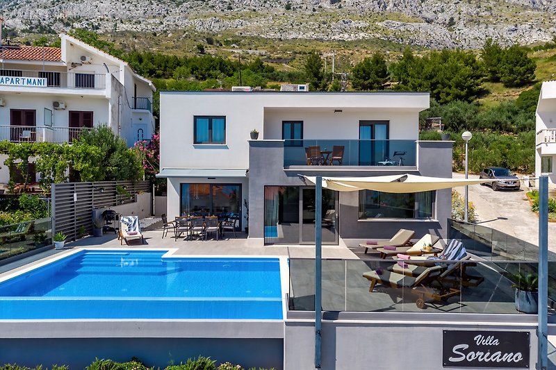  VILLA SORIANO with private, heated pool and 4 bedrooms 