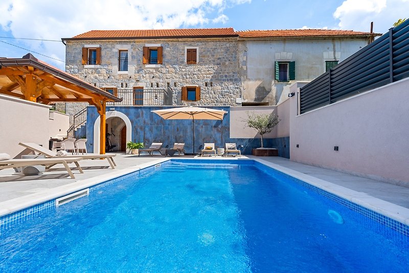 This villa is an ideal choice for those who like to enjoy some peace and quiet