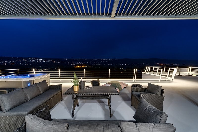 You can simply enjoy the views and a pleasant summer breeze all day on this terrace.