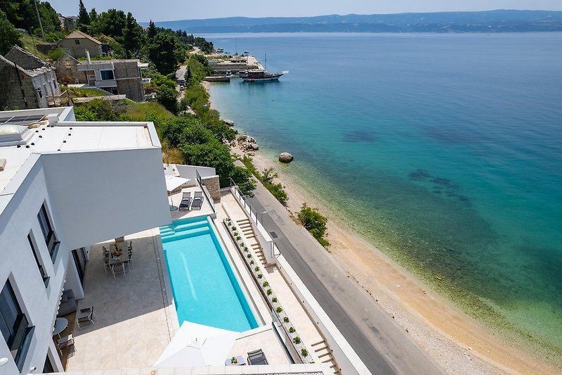 Luxurious Villa Nina is a new and modern property with stunning sea views located just above the Brzet beach