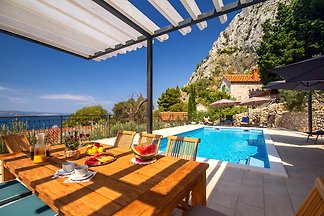 VILLA B2B mit beheiztem privat Pool