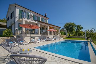 NEU!! Luxuriöse Villa IN EXCELSIS