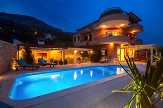 NEU! Villa ANITA