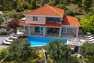 5-Sterne-Villa Porto Mimice