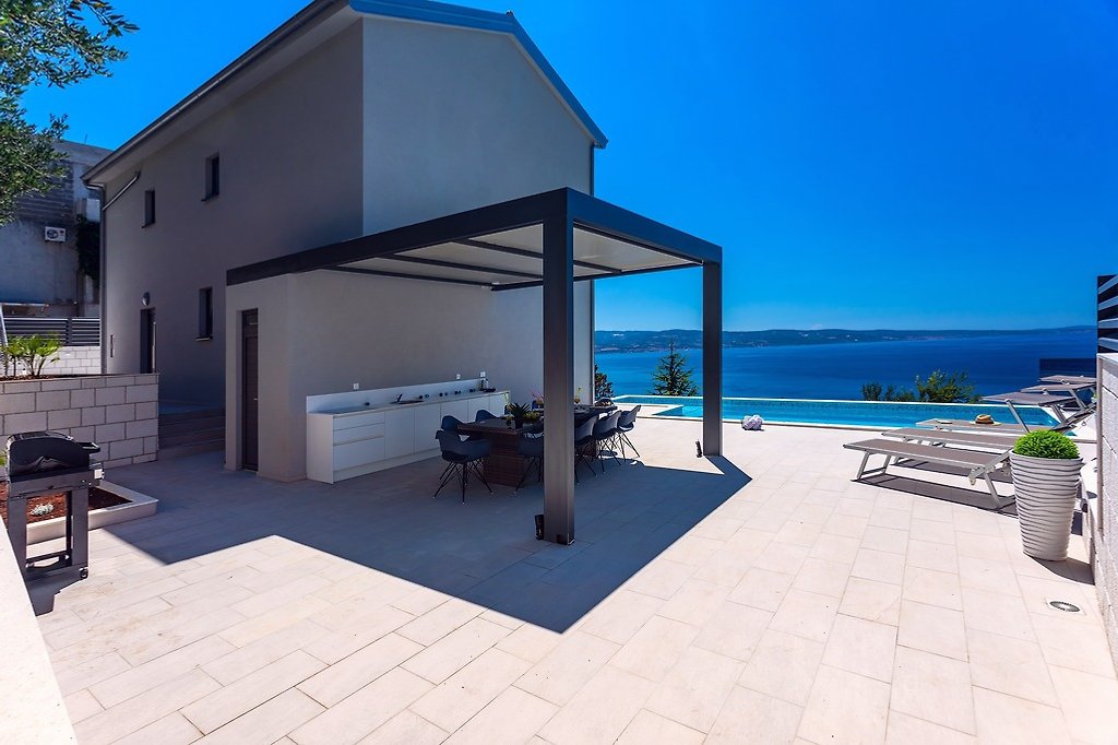 Villa Belvedere Mit Beheizter Pool In Omiš Ab 214 € Direkt Bei Firma ...