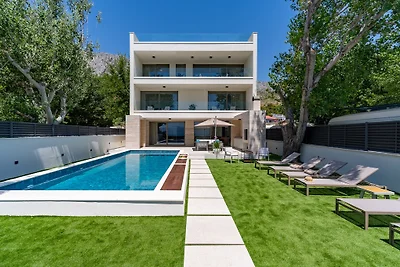 Strandvilla Erce mit 40m2 Pool