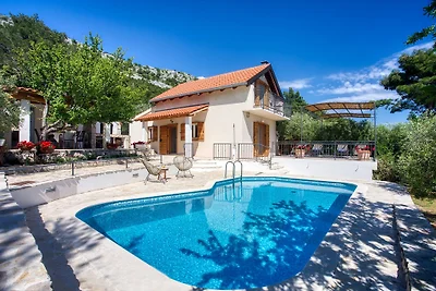 Villa Zoro 3-Schlafzimmer, Pool