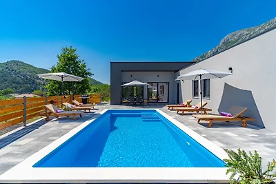 Neu! Villa Mir mit privatem Pool