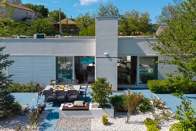 NEW! Villa Island Pearl