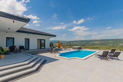 Villa Dalmatia mit beheiztem Pool