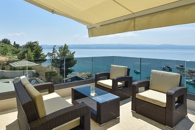 NEW! Luxury, seafront  Villa Petra