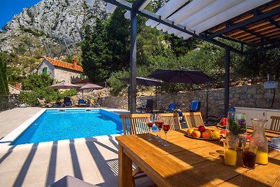 VILLA B2B with heated private pool