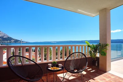 Villa Matan- Pool mit Meerblick