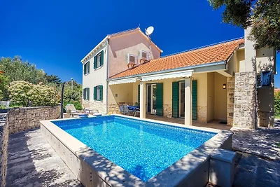 NEU! Villa SAN mit beheiztem Pool