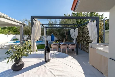 Villa Tugarka mit Pool, max. 6Pers.