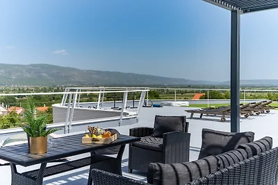 New! Luxury Villa Madre