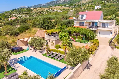 Villa Paula mit beheiztem Pool