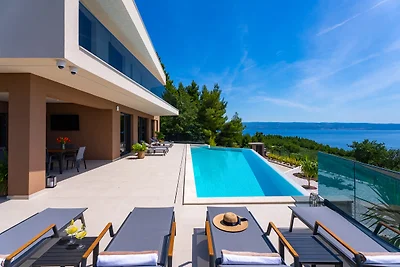 NEW! Seaview Villa Allure