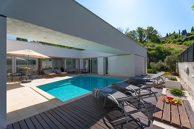 NEW! Villa Island Pearl