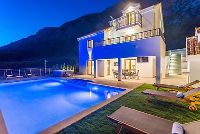 Villa Flora