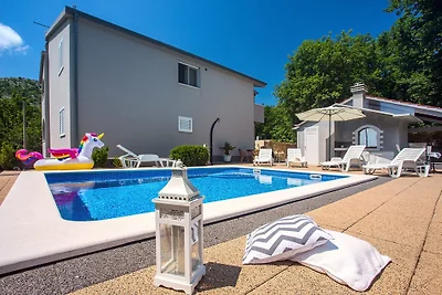 VILLA ANTONI mit beheiztem Pool