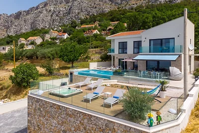 NEW! Seaview Villa Nautique