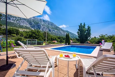 VILLA ANTONI mit beheiztem Pool