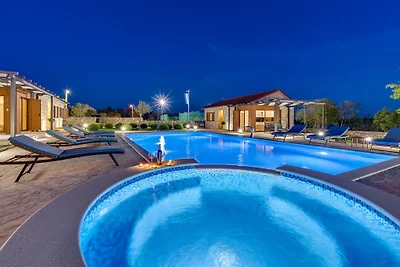 Promina Luxury Villa
