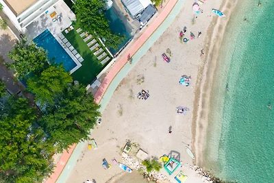 Strandvilla Erce mit 40m2 Pool