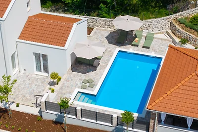 NEW! Villa Domus Alba