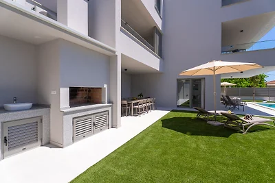 NEW! Seaview Villa Morettina