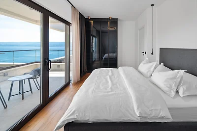 NEW! Villa Briig