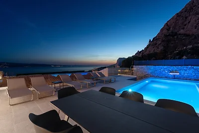 Villa Atopos  with privat pool