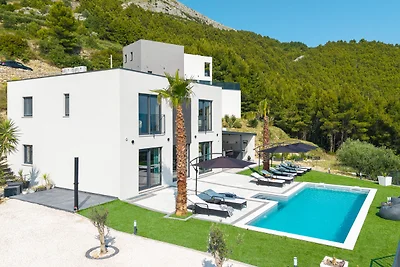 NEW! Villa EL Capitano